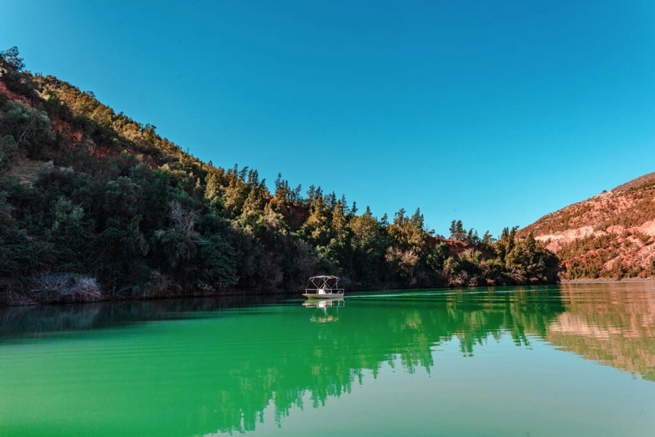 Boat trip on Lake Bin El Ouidane, Dar l'Eau Vive guest house excursion