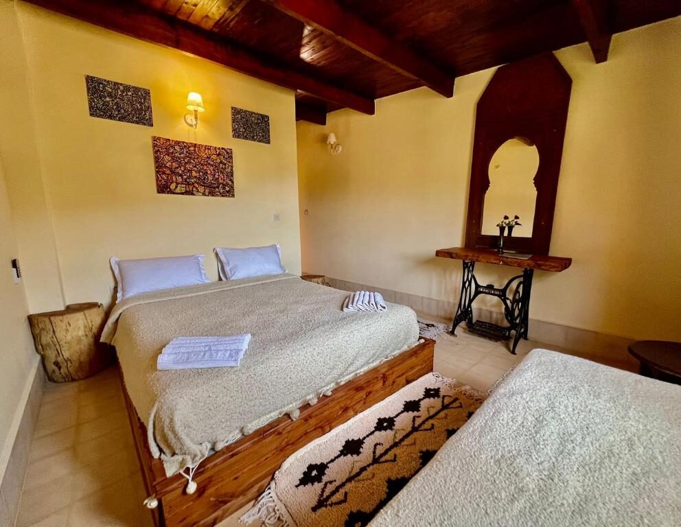 Double / Twin Room at Dar l'Eau Vive guest house — photo 53