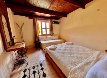 Double / Twin Room at Dar l'Eau Vive guest house — photo 7