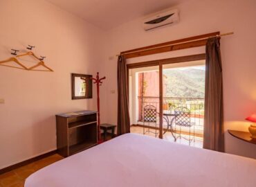 Double / Twin Room at Dar l'Eau Vive guest house — photo 17