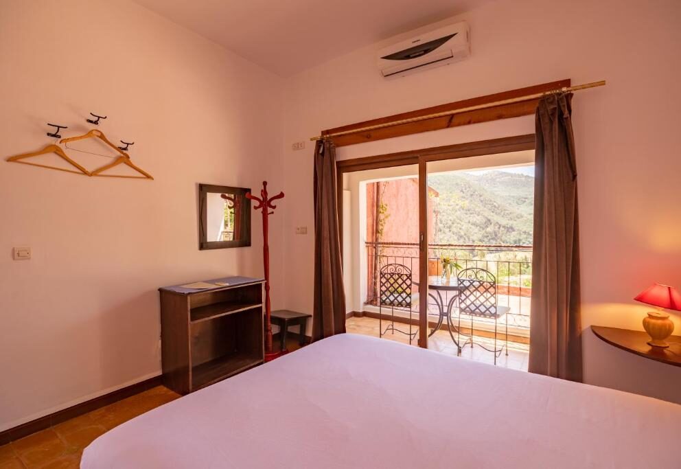 Double / Twin Room at Dar l'Eau Vive guest house — photo 17