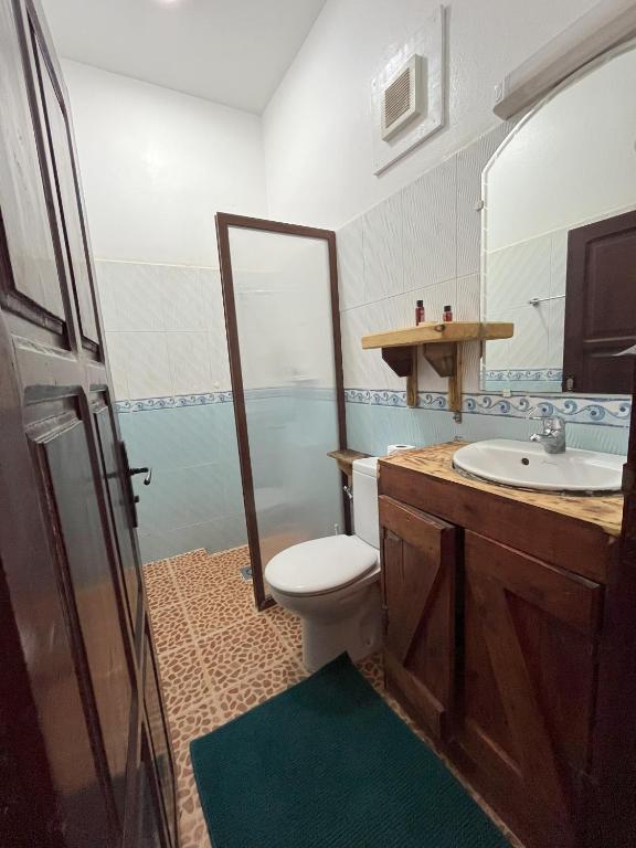 Double / Twin Room at Dar l'Eau Vive guest house — photo 30