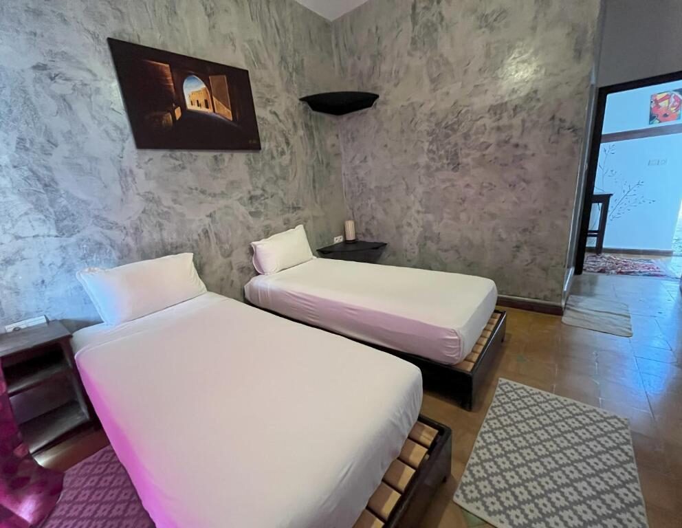 Double / Twin Room at Dar l'Eau Vive guest house — photo 31